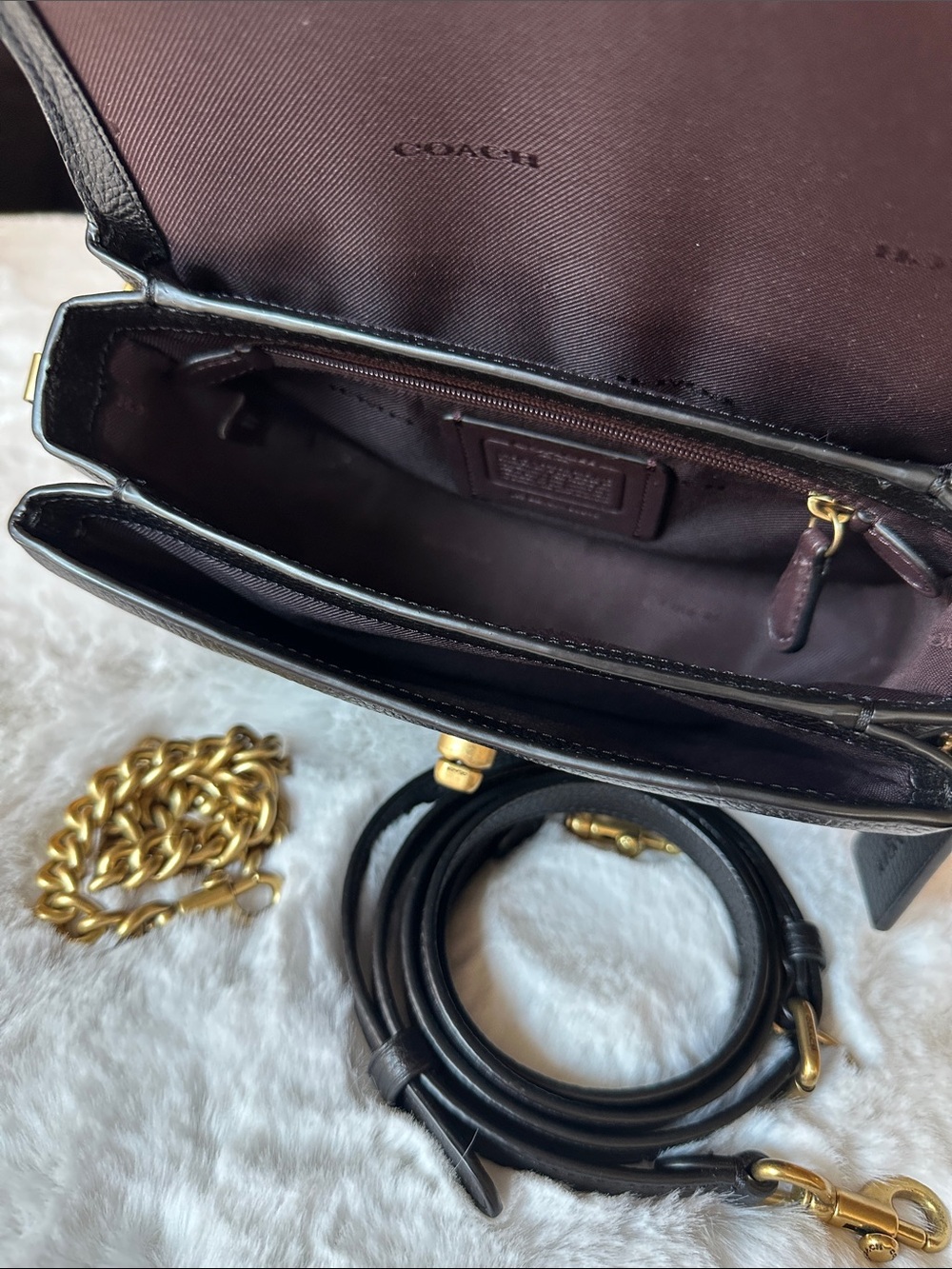 Coach Cassie 19 | Like New Condition - Picture 4 of 6